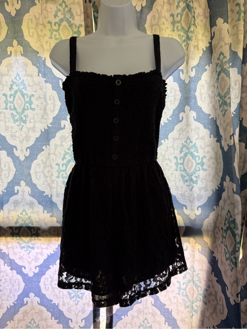 HOLLISTER Smocked Black Lace Shorts Romper Outfit S